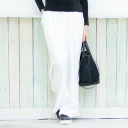 SPECCHIO ライトデニムタックワイドパンツ