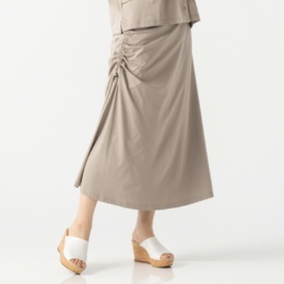 エニワイズ シャーリングデザインのセミフレアスカート