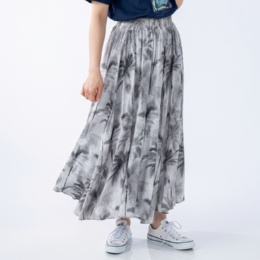 GRC ボタニカル柄フレアースカート