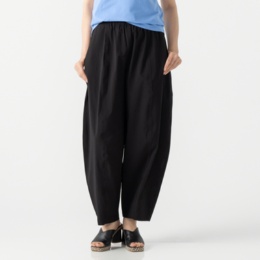 KawaiOkada自分の時間 リラックスシルエットストレッチパンツ