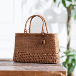  葡萄藤 網代編み＋六角花編みバッグチャーム付き