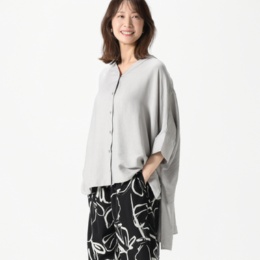 Coeur sucre 体型カバー裾イレヘムビッグシルエットシャツ