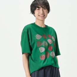 PERSONS ヴィンテージタッチストロベリー刺繍Tシャツ