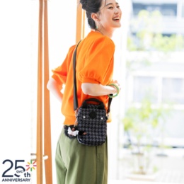 Kipling ナルシッサ スマートショルダー チャーム付き