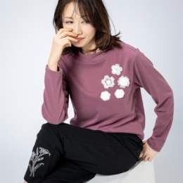 BLUE POOL ROAD 可憐な花咲くハイネックプルオーバー
