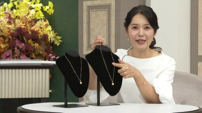 ゴールドカラー白蝶真珠 リーフモチーフブローチ 9mm 世界の養殖