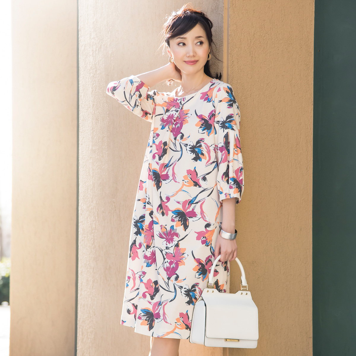 You Rari 華やかフラワーモチーフワンピース ユラリ Yourari Qvc Jp