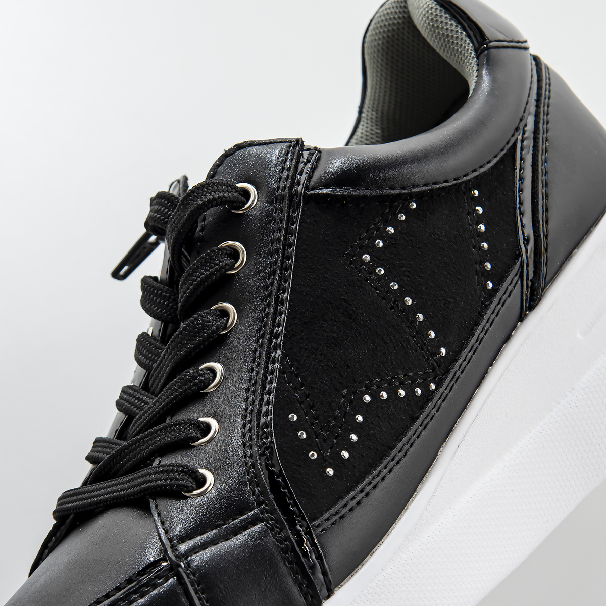 Quokka 星柄スタッズ 異素材ミックス厚底スニーカー クオッカ Quokka Qvc Jp