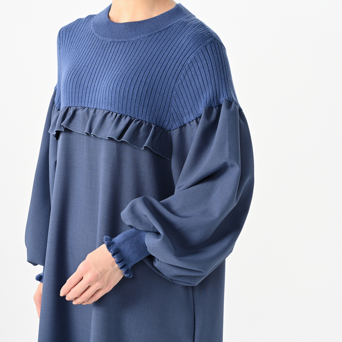 美品　アンドラブ　異素材MIXの中わた　フリル　ブルゾン　М　レディースアウター Heather ブルゾン アウター ショート中綿ブルゾン 283646