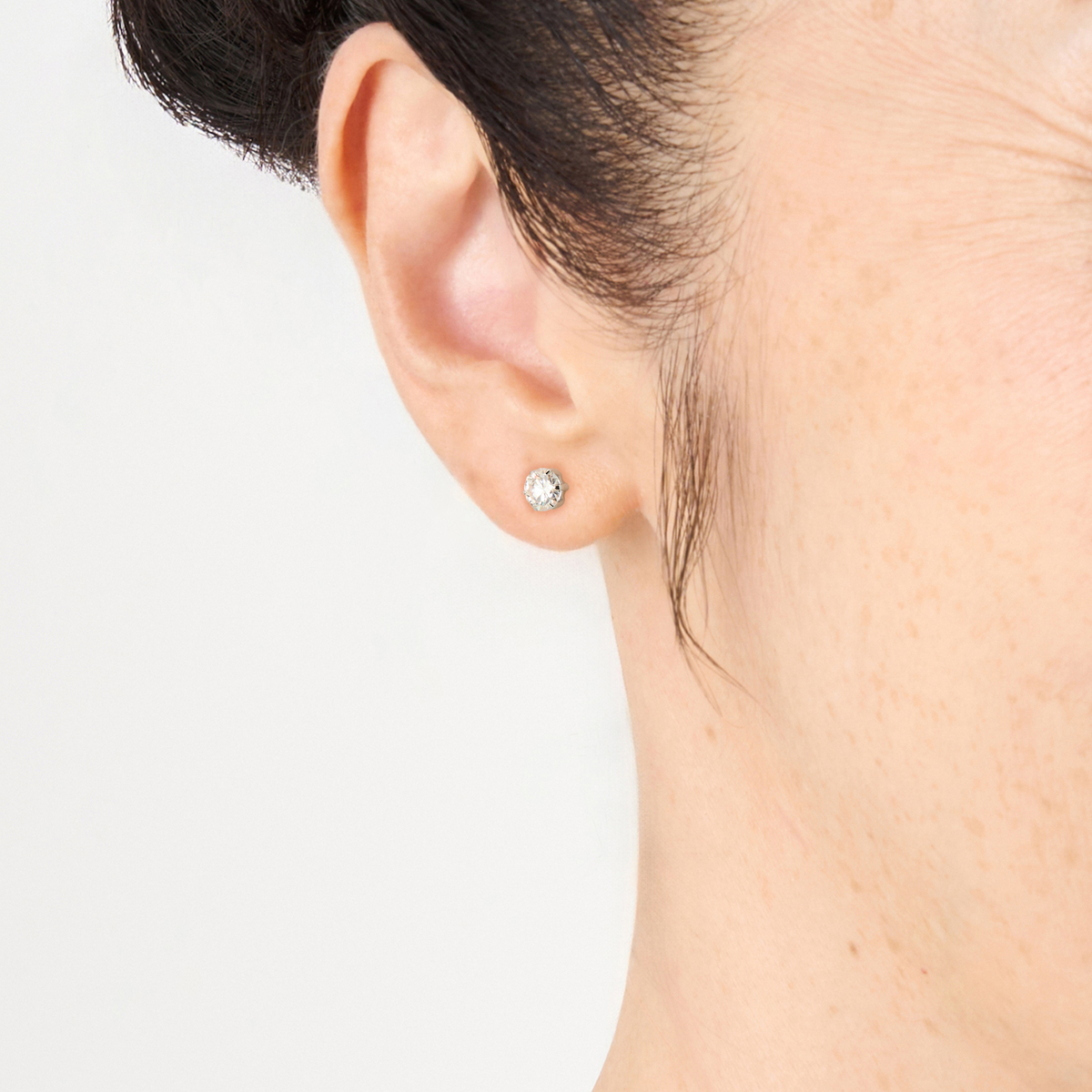 PT950 合成モアッサナイト スタッドピアス 計1.0ctUP - QVC.jp PT950 合成モアッサナイト スタッドピアス 計1.0ctUP - QVC.jp