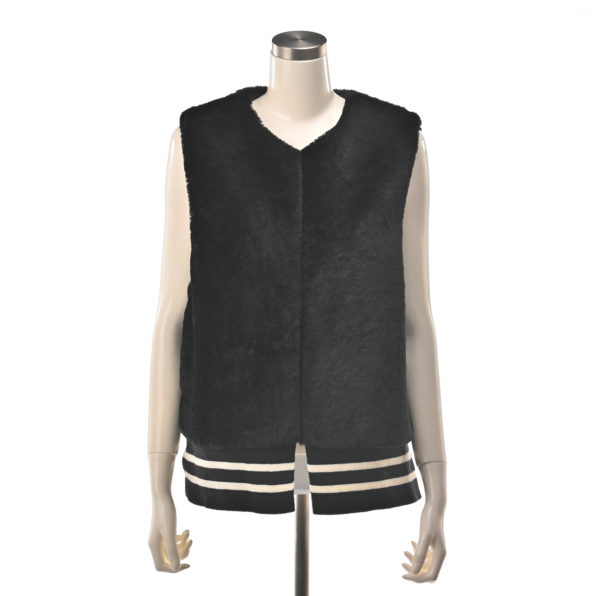 フィラ フェイクファーベスト Mサイズ &mall（アンドモール）三井