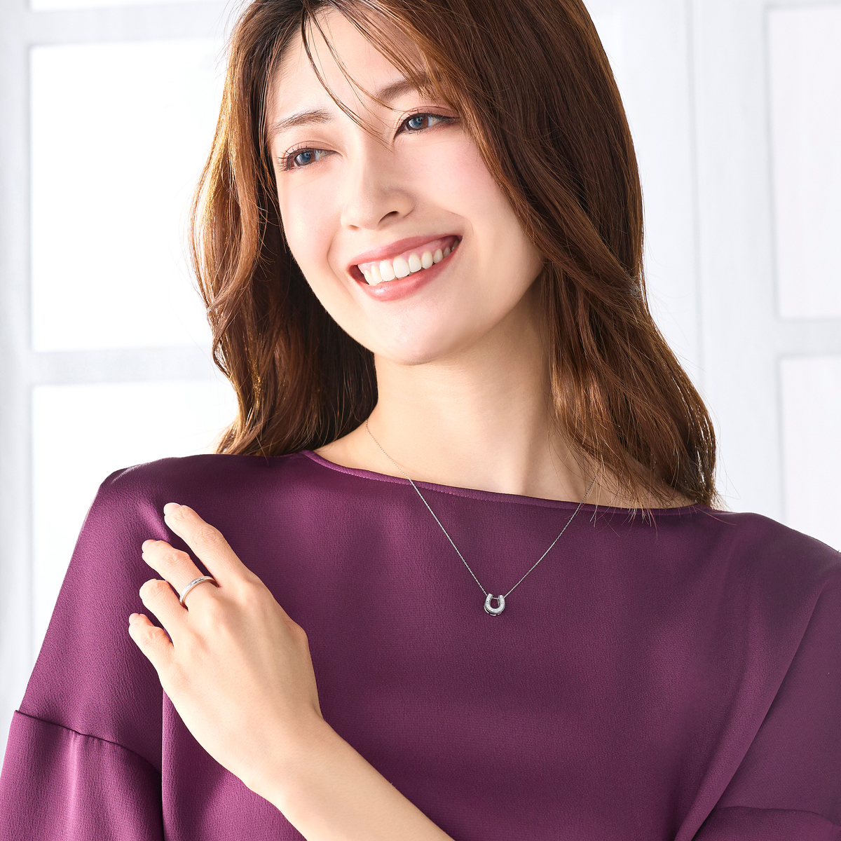 18Kテーパーダイヤホースシュー ペンダントヘッド 計0.2ctUP 18Kテーパーダイヤホースシュー ペンダントヘッド 計0.2ctUP