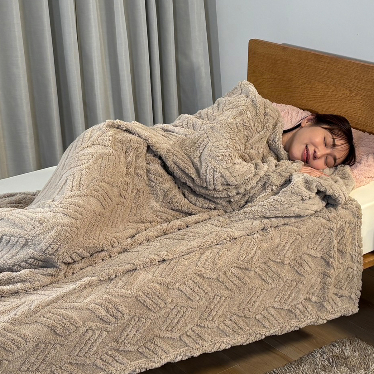 DXブランケット ジャガード織着る毛布 静電気防止 デラックス