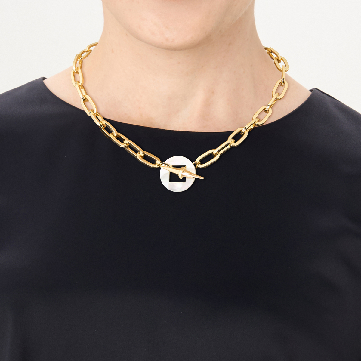 1AR ウノアエレ　ゴージャス　ゴールドカラーネックレス　41550 1AR ウノアエレ ゴージャス ゴールドカラーネックレス 41550