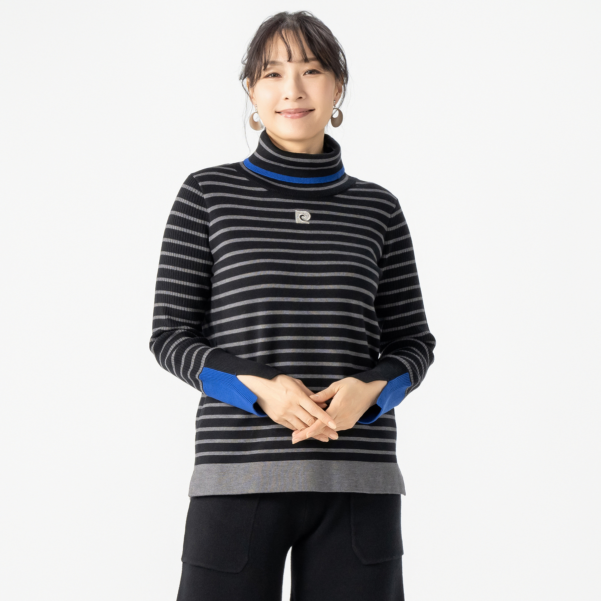 PCD 袖口配色アクセントのタートルニットプルオーバー ピエール