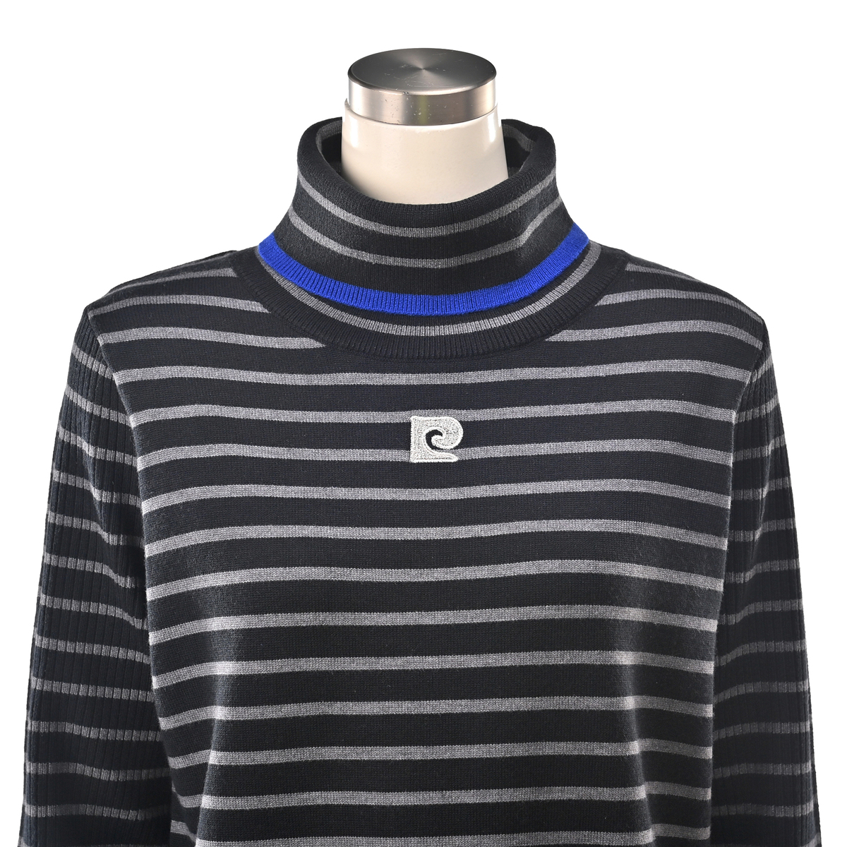 PCD 袖口配色アクセントのタートルニットプルオーバー ピエール