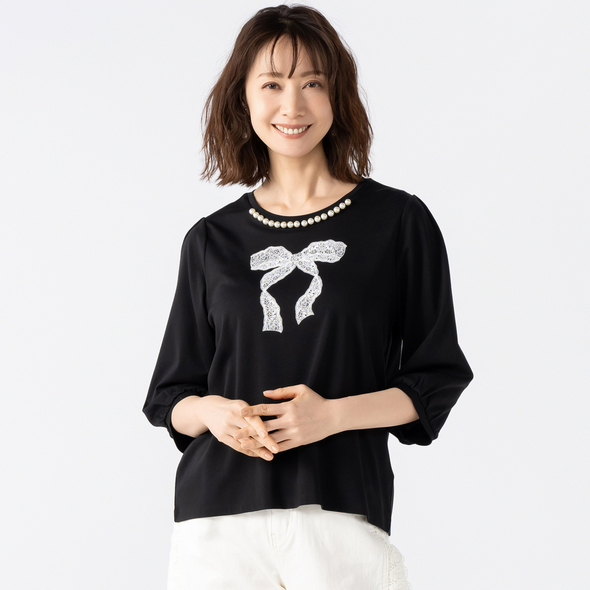 &LOVE パール調ビジューのレースリボンプリントトップス アンドラブ