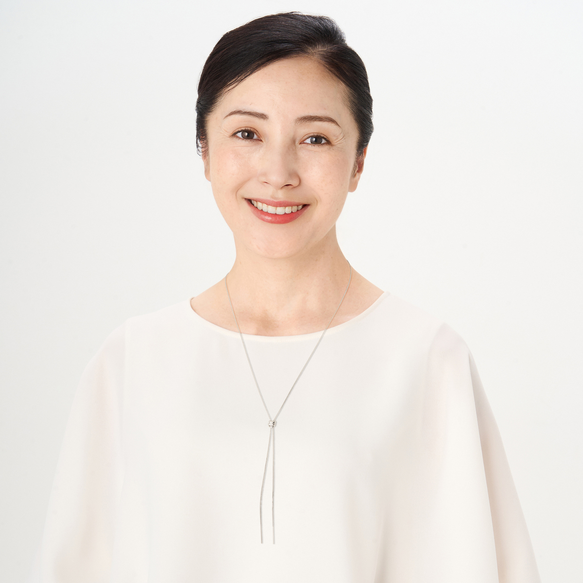 純プラチナ ラリエットネックレス ノットデザインスライドパーツ付