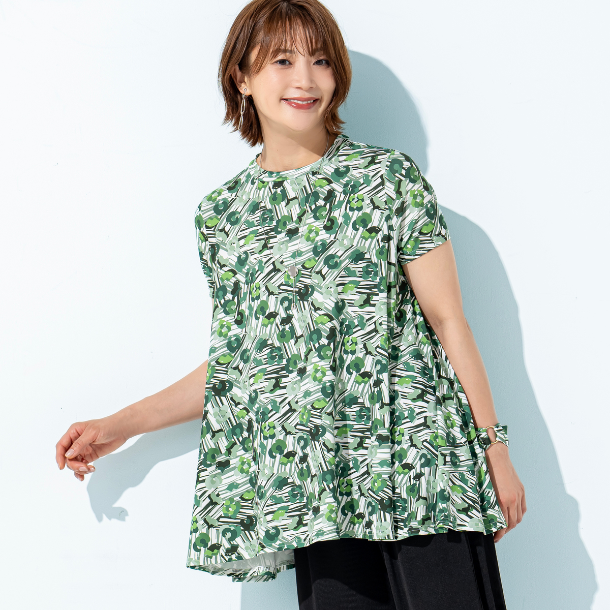 MORNMAGIE POPなヒョウ柄フレアチュニック MORNMAGIE（モーンマジ