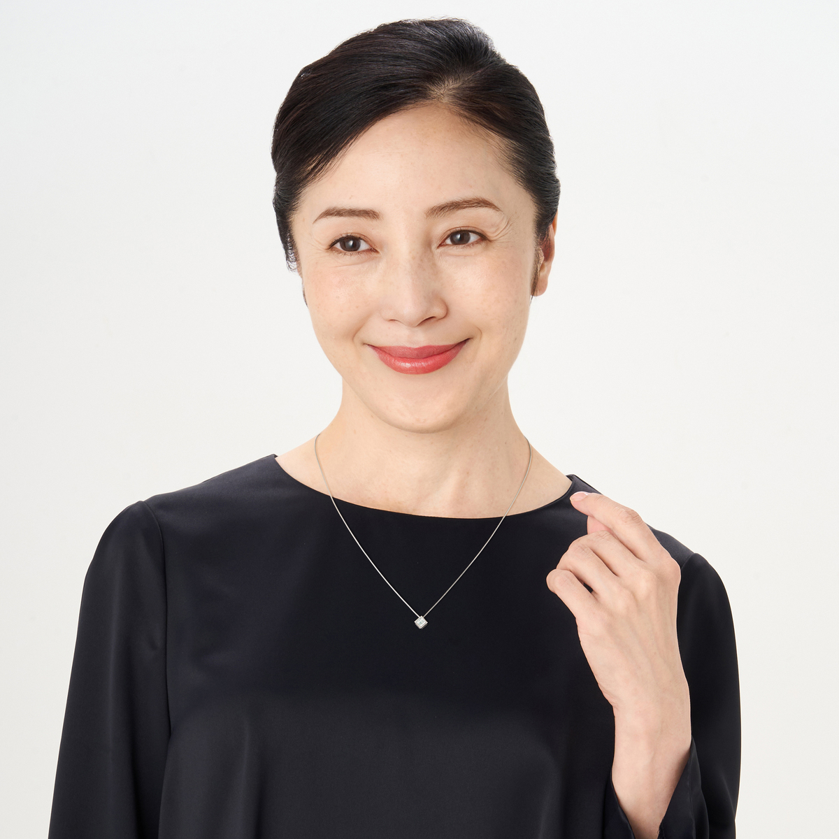 アイスブルーダイヤモンドPT950 ペンダント 計0.2ctUP - QVC.jp