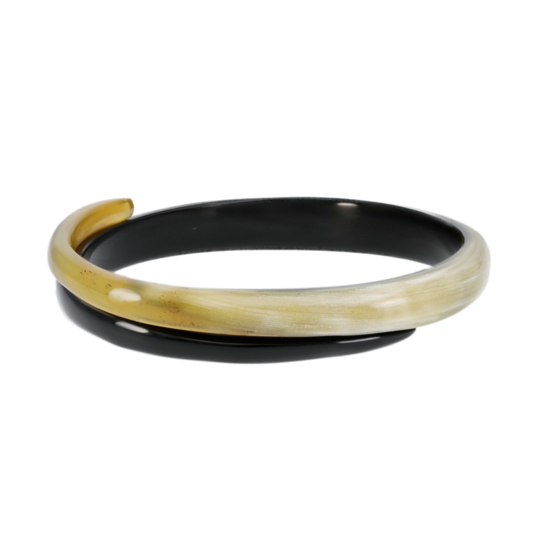 Tar Tar 牛の角 ラップ バングル [オデッタ]