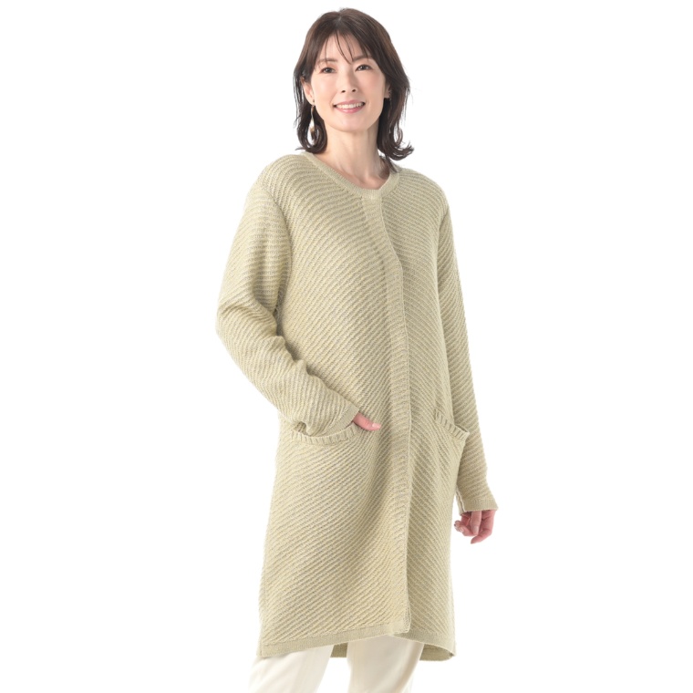 Makana na Kathyラメ入り変わり編ニットカーディガン