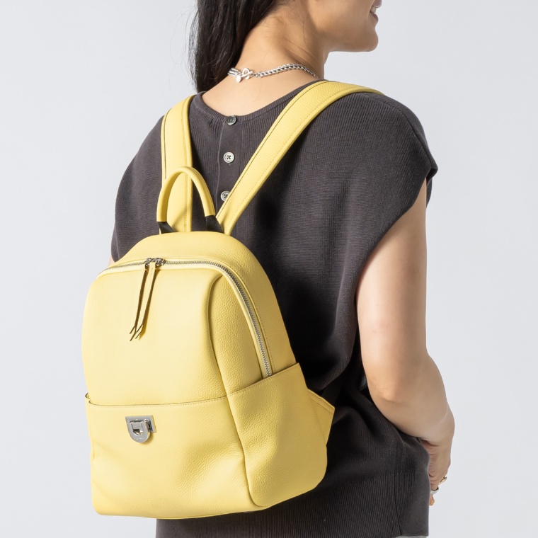 [+grace] ナチュラルシュリンク ツイストメタルバックパック