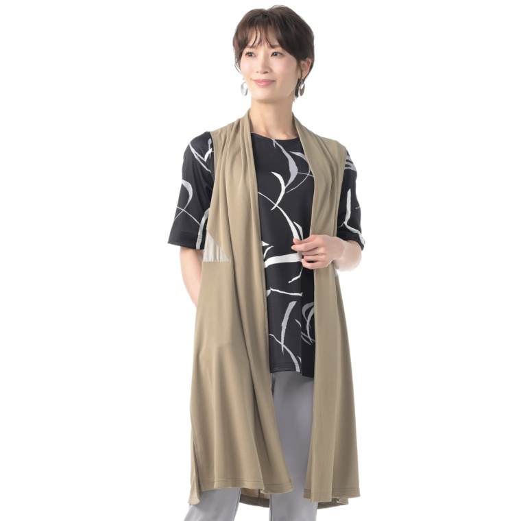 BOUTIQUE JUNKO シアー素材トライアングル切替ジレ