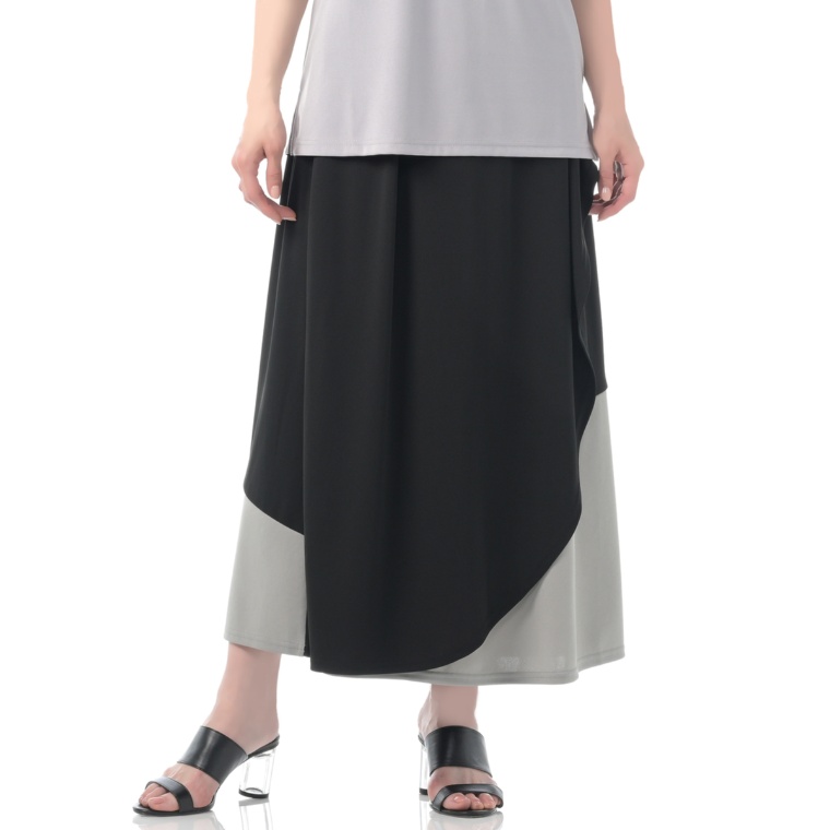 BOUTIQUE JUNKO 幾何学切替ラップ風ロングスカート