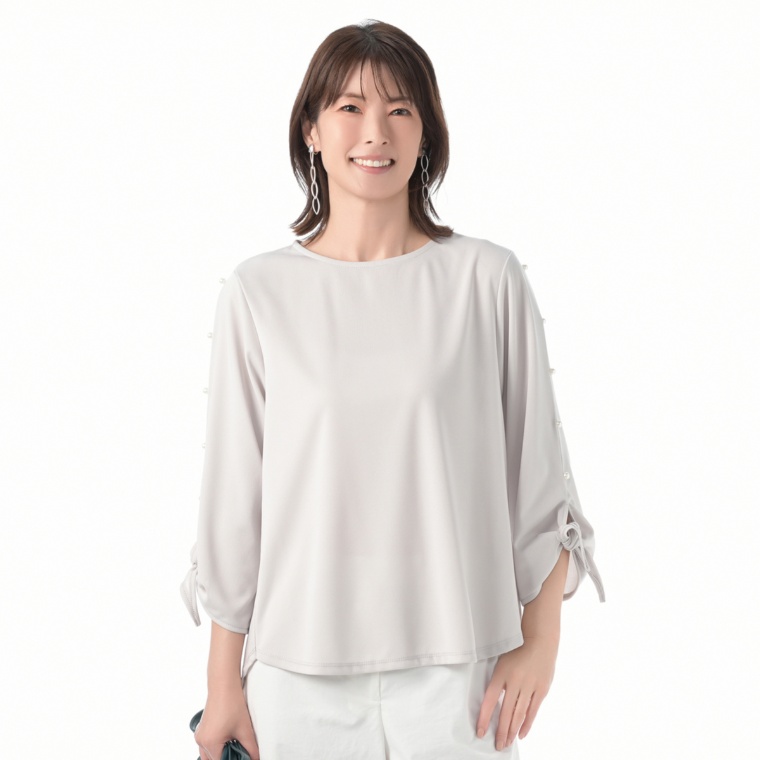 CARRIERE袖パール調ビジュー付エレガントカットソーブラウス