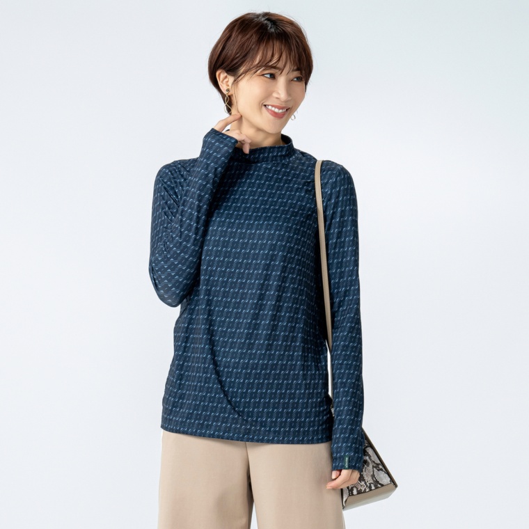 alsome 総柄プリントのハイネックプルオーバー