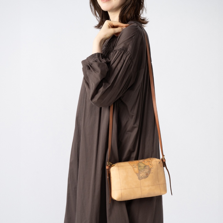 プリマクラッセ スモールショルダーバッグ