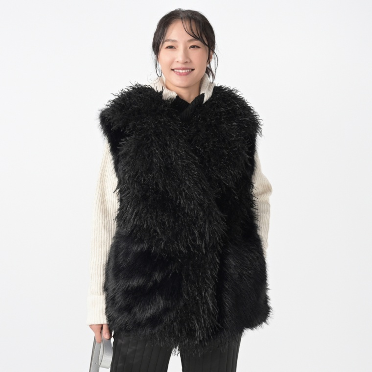 MASAGO ゴージャスなフェイクファーのベスト
