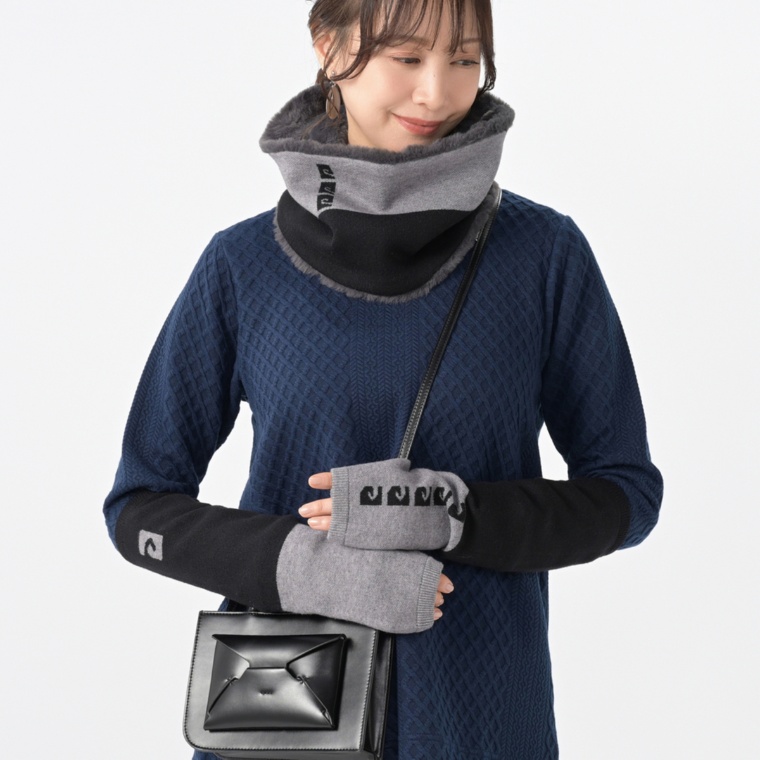 PCD ロゴカラーブロッキングのハンドウォーマー