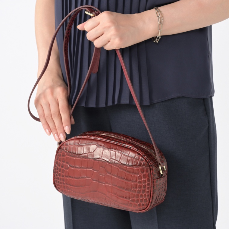 ロダニア イタリアンレザークロコエンボスショルダーバッグ