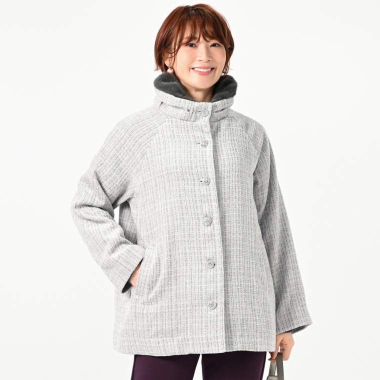 &LOVE キラキラビジューボタンのモールツイードコート