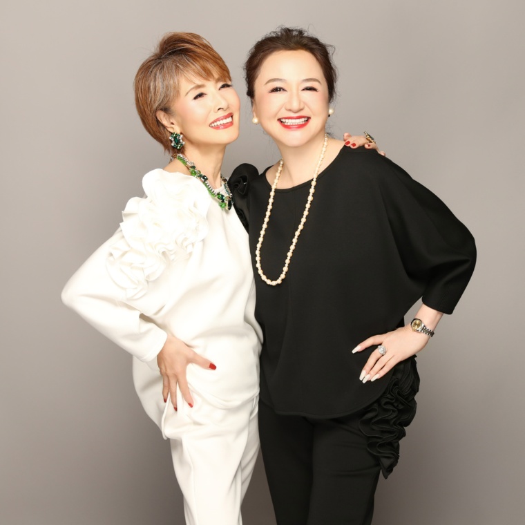 Anne Coquine ダンボールニットフラワーフリルプルオーバー