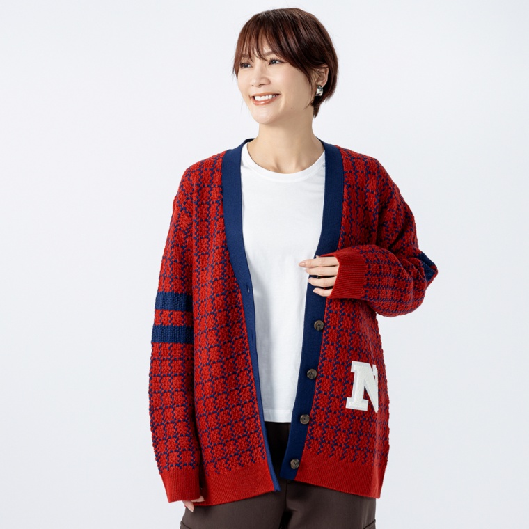 Notice//colors スマート見えロゴニットカーディガン