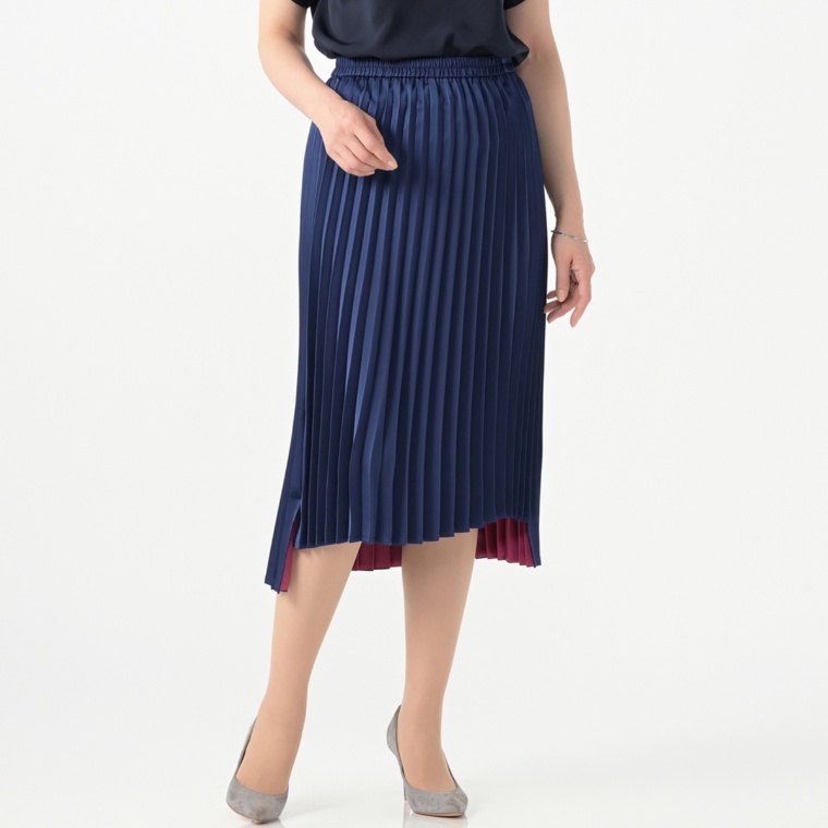 MORNMAGIE チラ見え配色がモダンなプリーツスカート