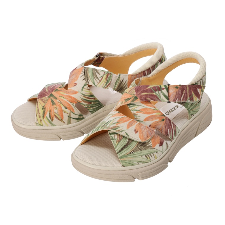 クロールバリエ 幅を調節できるクロスサンダル