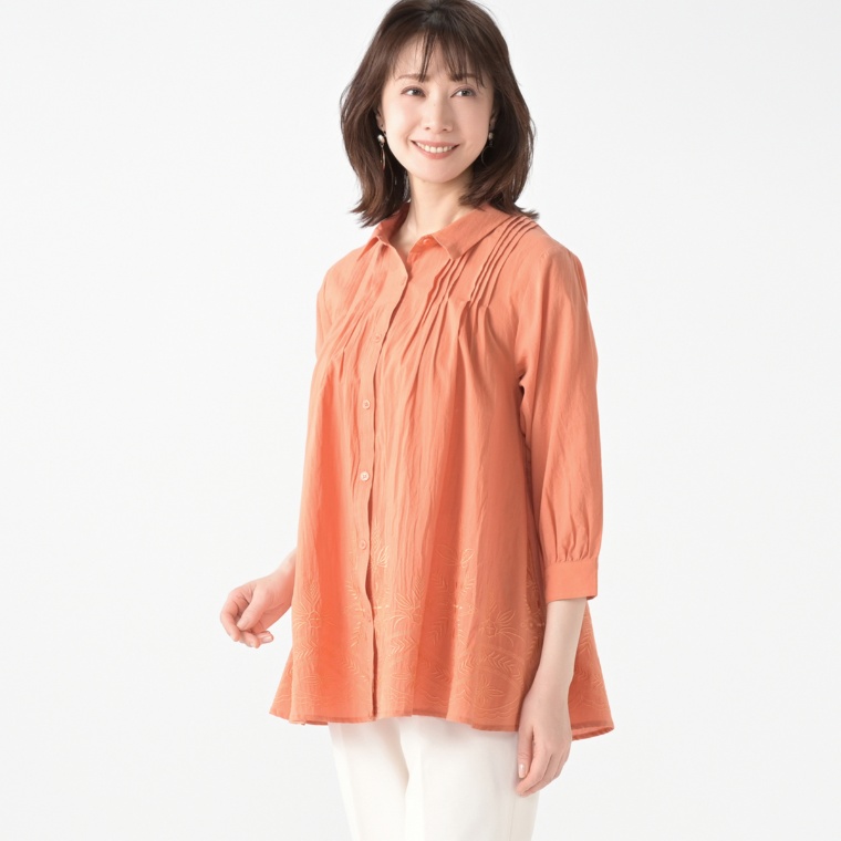 タカシマヤスタイルプリュ 刺しゅう入りピンタックシャツ