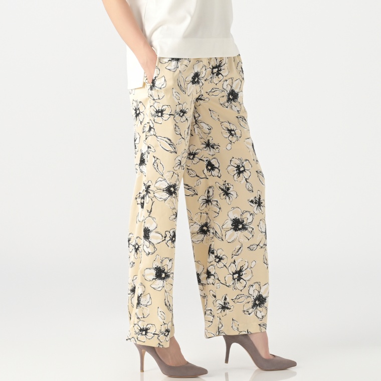 PCD モダンフラワープリントのセミワイドパンツ