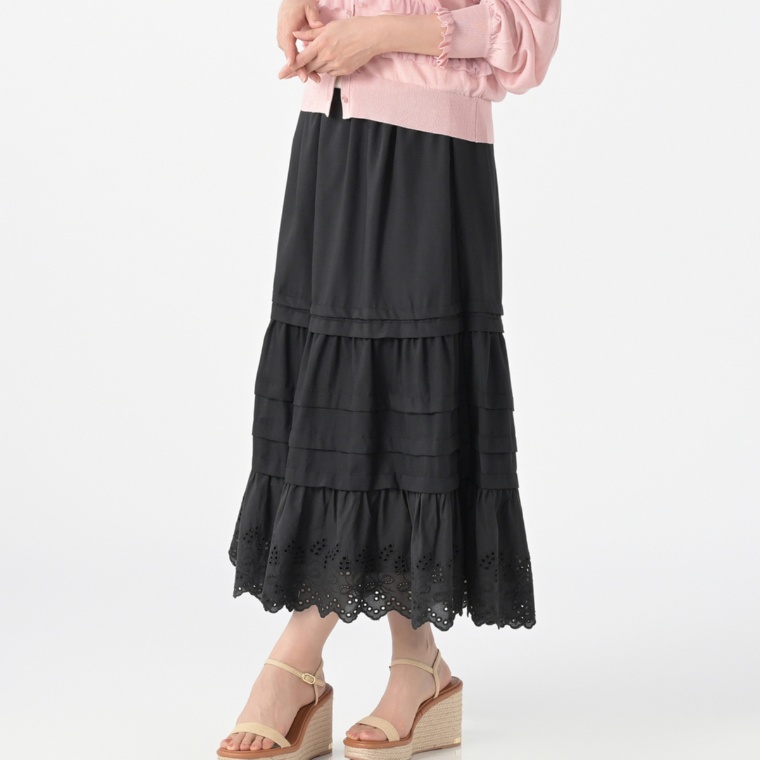 &LOVE カットワークリボンの大人デザインスカート