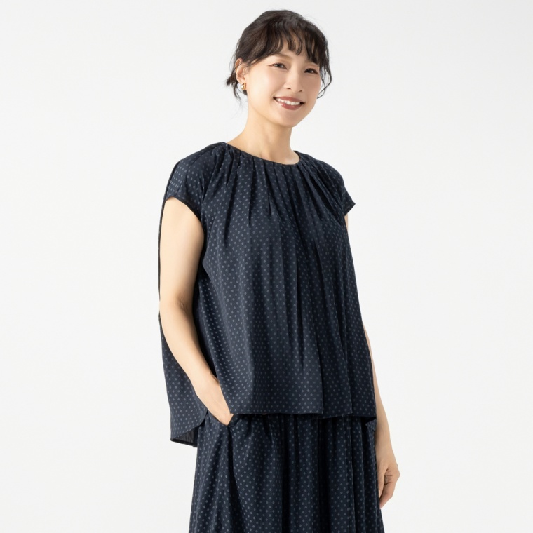 CARRIERE ヴィンテージサテン加工ノースリーブ