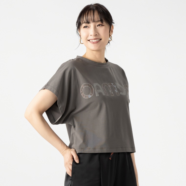 MASAGO ロゴプリントデザインTシャツ