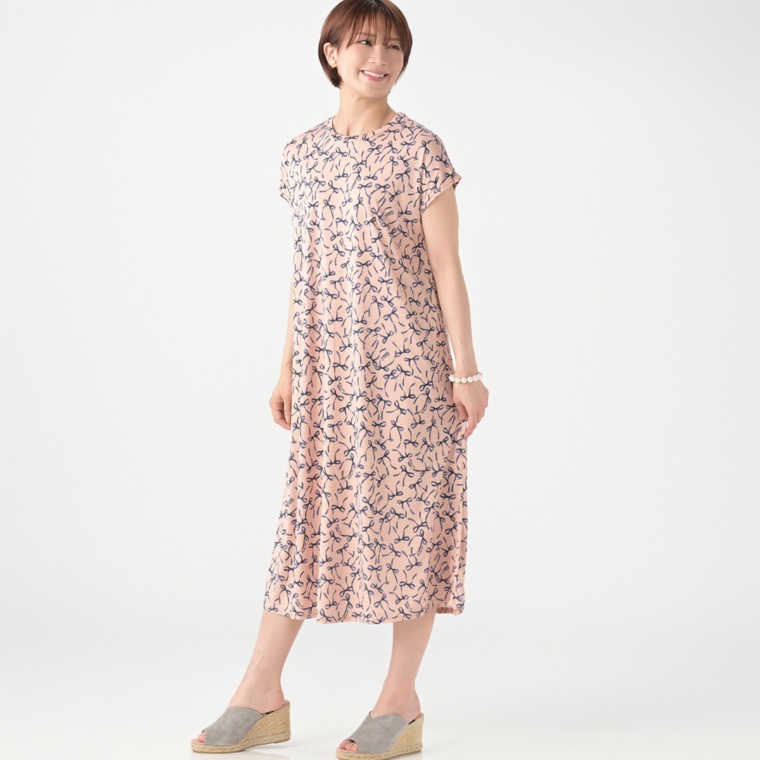 &LOVE 1枚でフェミニンな大人リボンプリントワンピース