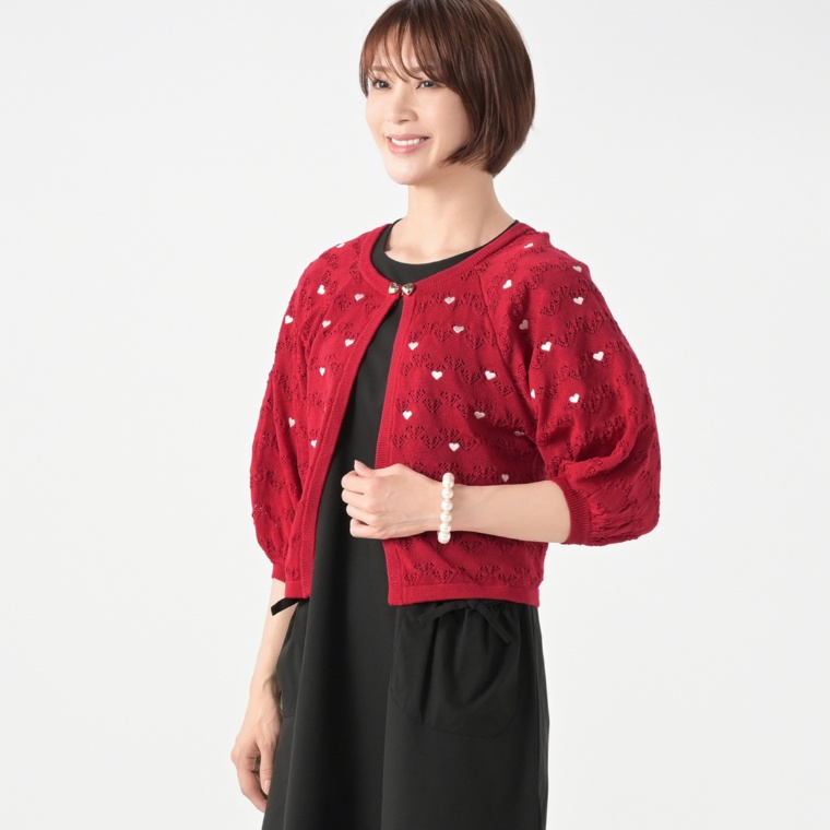 &LOVE ハートレース編みのLOVE刺繍ニットカーデ