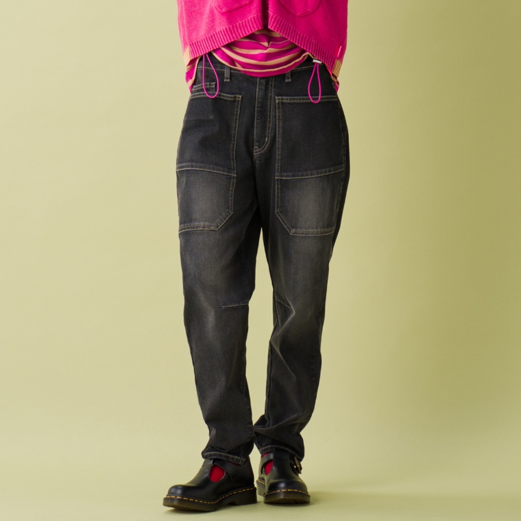 KiKKi バイオウォッシュ加工の立体ストレッチデニムパンツ