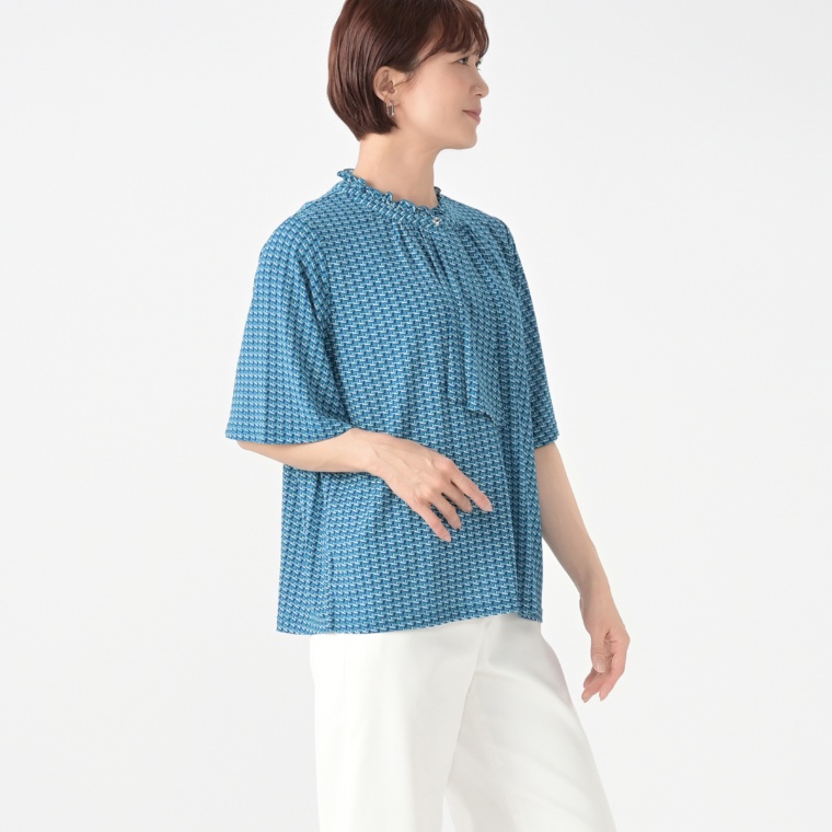 Beauty Fit フリル衿プリントプルオーバー