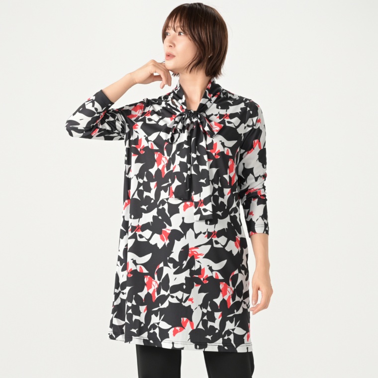 day to day ボタニカルシルエットプリントボウタイチュニック
